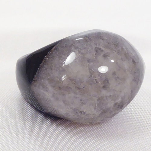 Vintage Oval Cat’s Eye Shape Carved Single Stone White, shops Black and Brown Banded Natural Agate Ring, Size 8