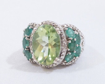 SALE!  Vintage Natural Kiwi Green Topaz, Emerald Ring, 925 Sterling Silver, 9 Carats, Size 7