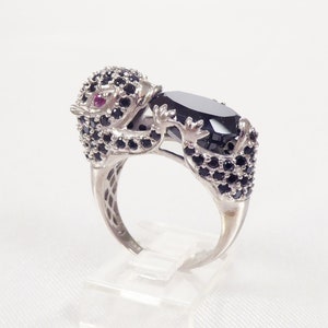 SALE!  Estate Vintage Sea Otter Ring, Natural Black Spinel, Rhodolite Garnet, 925 Sterling Silver, Size 8
