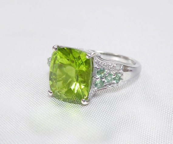 Estate Natural Peridot, Tsavorite Garnet and Diam… - image 1