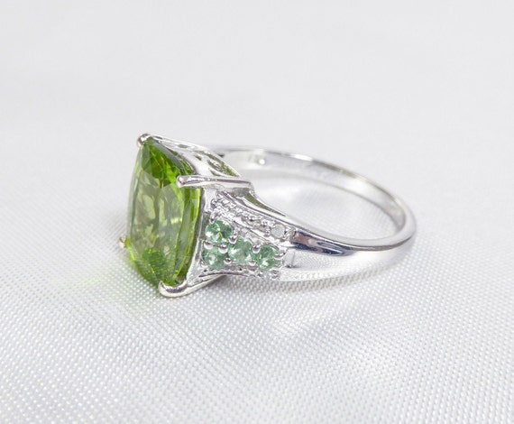 Estate Natural Peridot, Tsavorite Garnet and Diam… - image 3