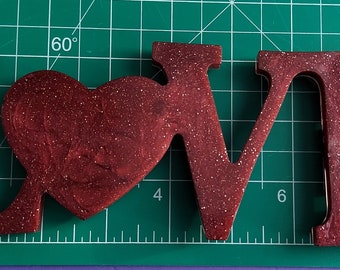 Amor, Familia, Hogar de estantes de resina.