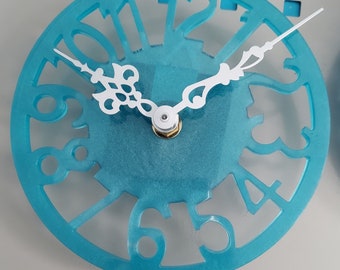 Resina iridiscente 6" Reloj circular de cara abierta