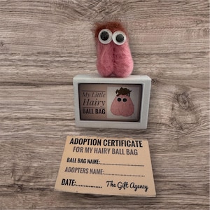 My Little Hairy Ball Tüte mit Adoptionsurkunde - Henne Gastgeschenk - Wichtelgeschenk - Wichtel