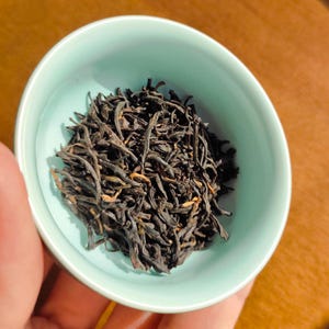 Yan Hong Black Tea 50g Chinese Tea from Taiwan Mountain Natural Honey Floral Sweetness Flavor Gong Fu Tea Smooth Tea Lover Gift