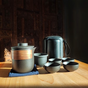 Black Pottery Travel Tea Set Kungfu Chinese Ceramic Teapot with Anti Scalding Ring 1 Teapot 1 Infuser 4 Cups in Travel Bag Tea Lover Gift