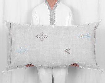 rh lumbar pillow