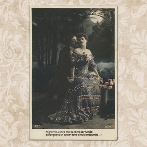 Casal apaixonado à luz do luar - Cartão postal vintage original do início dos anos 1900.