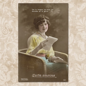 Lovely lady reading a love letter - Original vintage postcard from the early 1900&#39;s.