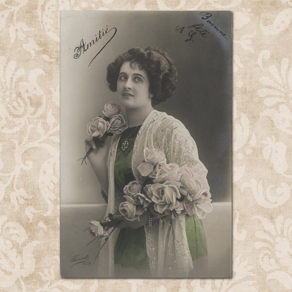 Lovely woman with roses - Original vintage French postcard from the early 1900s.