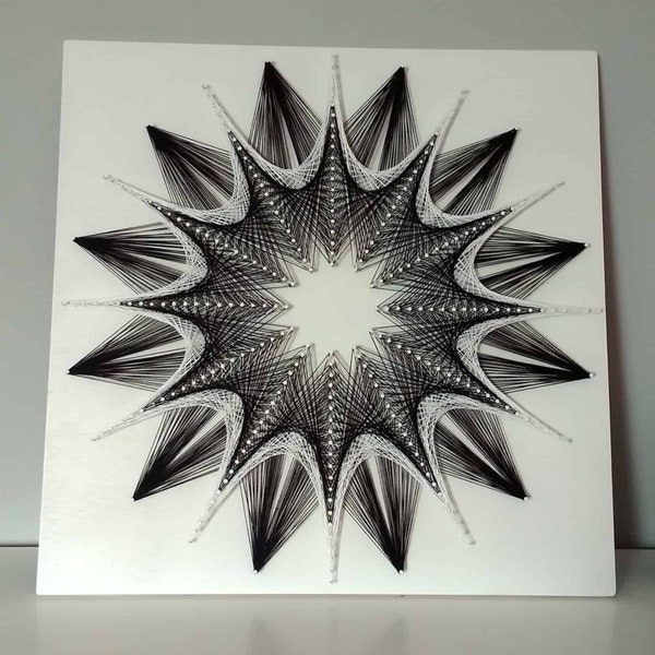 Photo VENTE M-DEKO Star fil photo murale décoration murale String Art noir et blanc bois noir Fait à la main