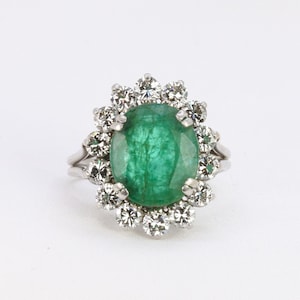 Second hand emerald and diamond rings hot sale