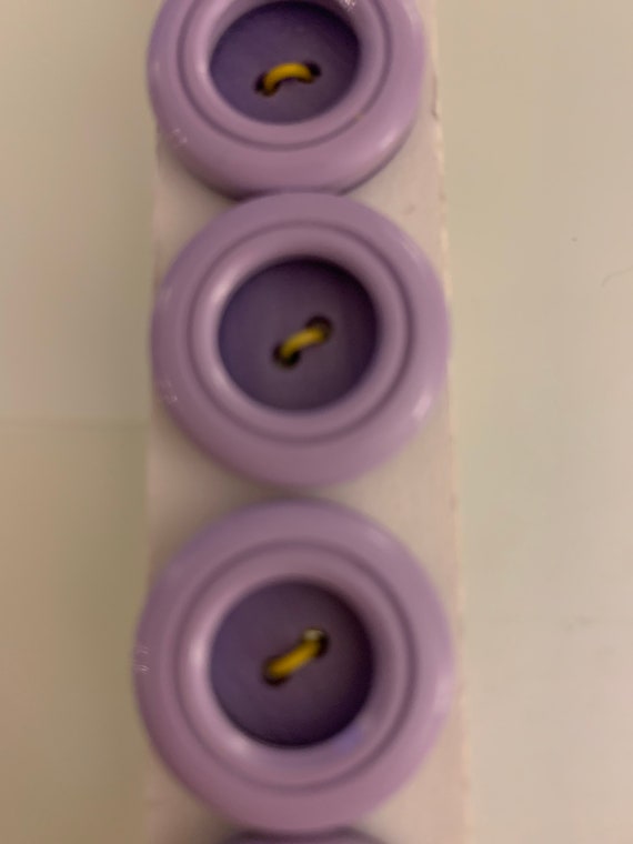 vintage buttons purple molded plastic molded 60's-70's yarn balls fun unusal.  