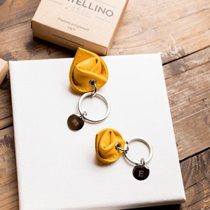 Tortellino Leather keychain With initial image 1