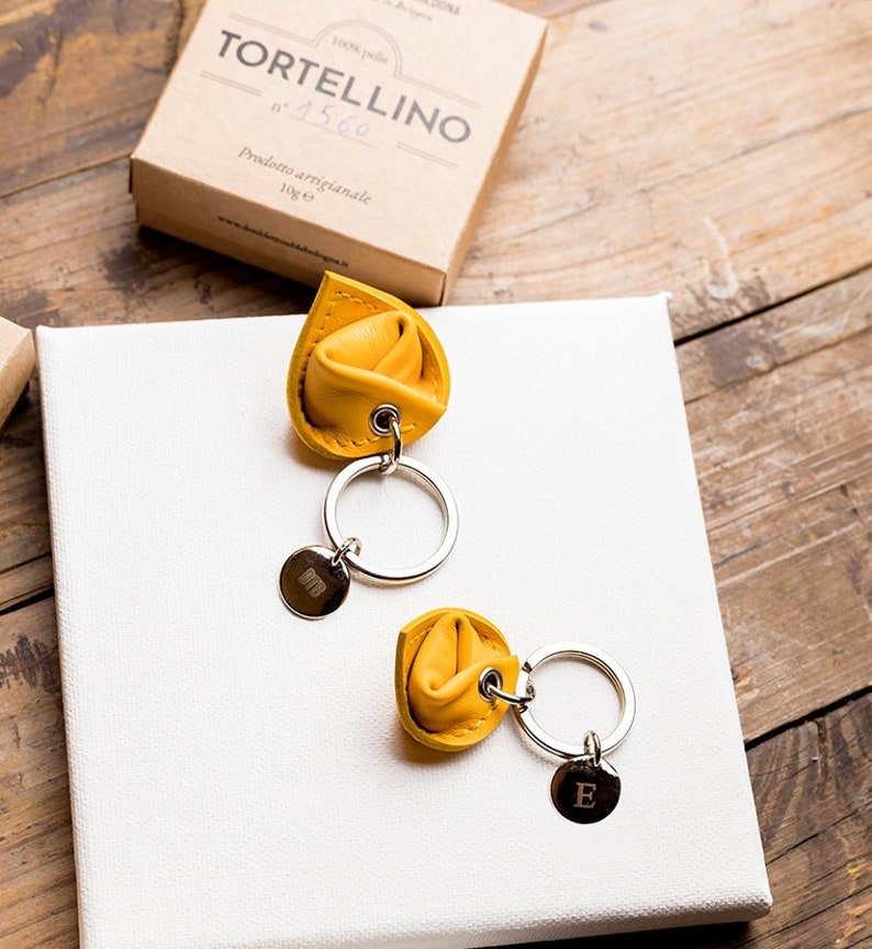 Tortellino Leather keychain With initial image 1