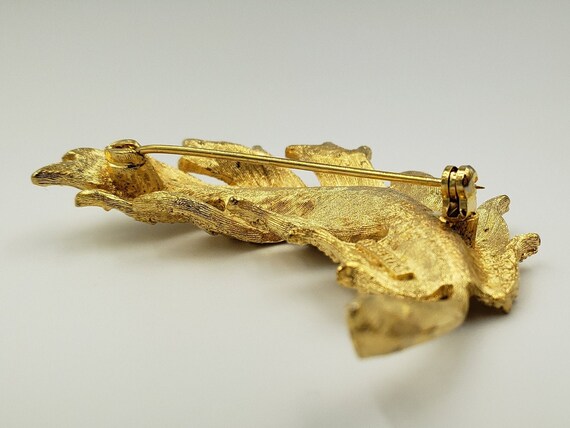 1960s Mamselle Gold Leaf Brooch - image 3