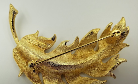 1960s Mamselle Gold Leaf Brooch - image 5