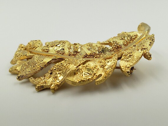 1960s Mamselle Gold Leaf Brooch - image 7