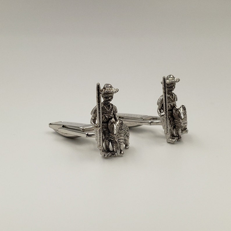 Sara Coventry Vintage 1959 Pair of Silver Tom Sawyer Cufflinks