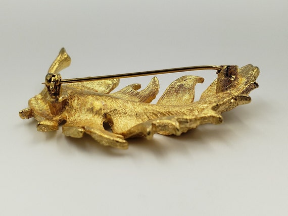 1960s Mamselle Gold Leaf Brooch - image 4