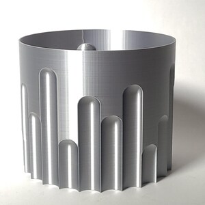 5&quot; Silver colored Anti-Paint Style Indoor Planter Plant Pot, Free drip Tray.  3d printed Plastic