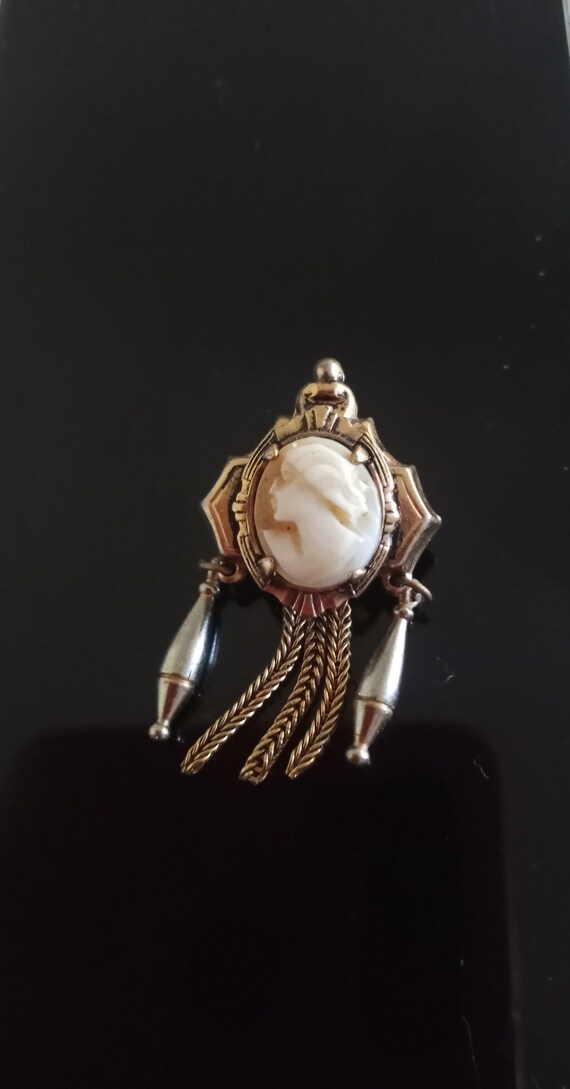 Vintage Cameo Brooch - image 1