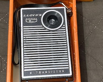 Vintage Lloyd’s AM Transistor Radio