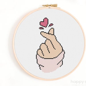 Patrón de punto de cruz con símbolo de corazón coreano - Gráfico de punto de cruz de corazón estilo Kpop - Patrones de punto de cruz Kawaii