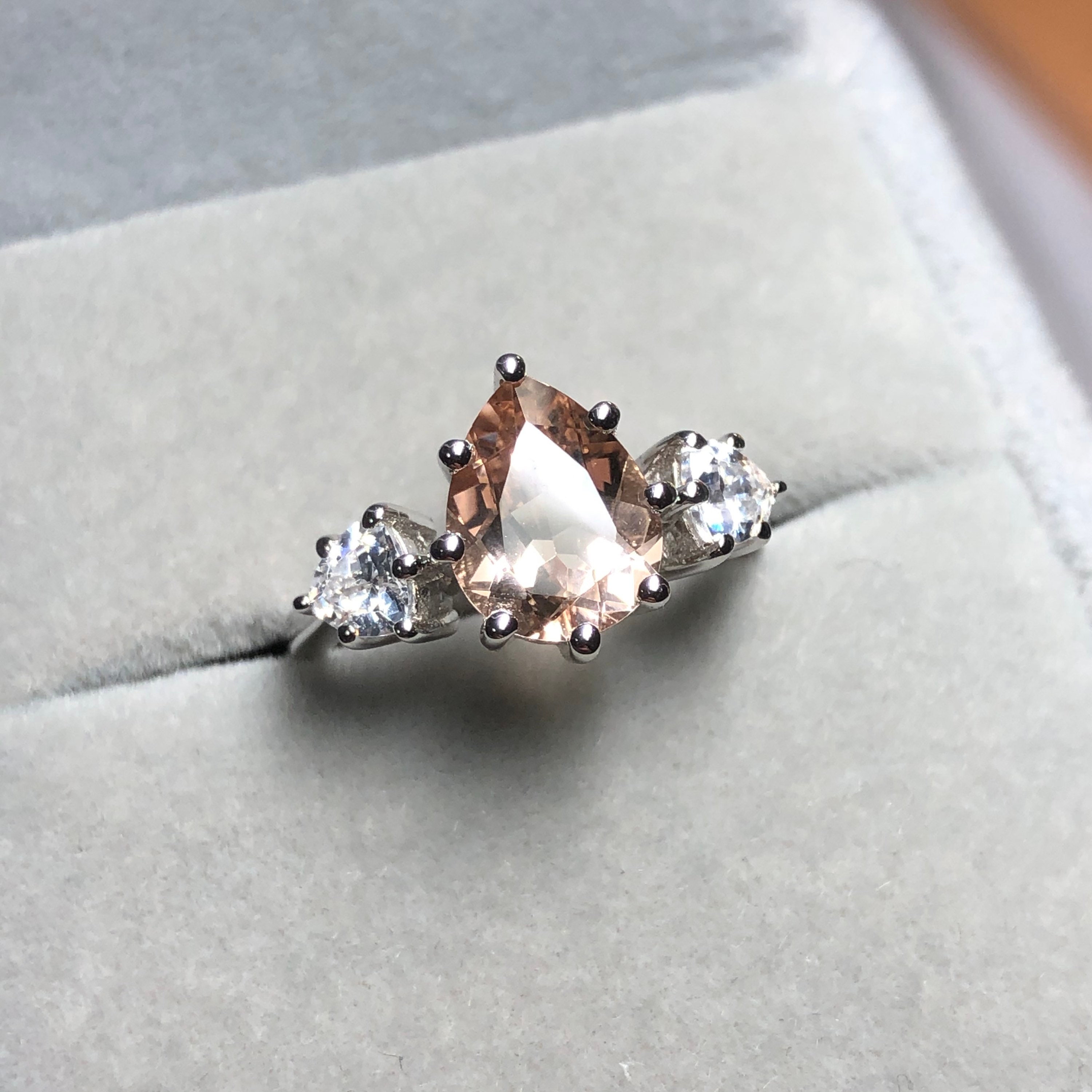 モルガナイト アナスタシア // ペアー モルガナイト リング