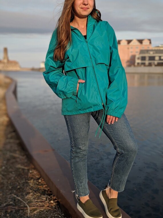 eddie bauer windbreaker