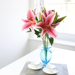 Faux pink lily with a fresh look，Artificial Lily in pink colour, fake flowers, faux lily with 2 big buds for home decor