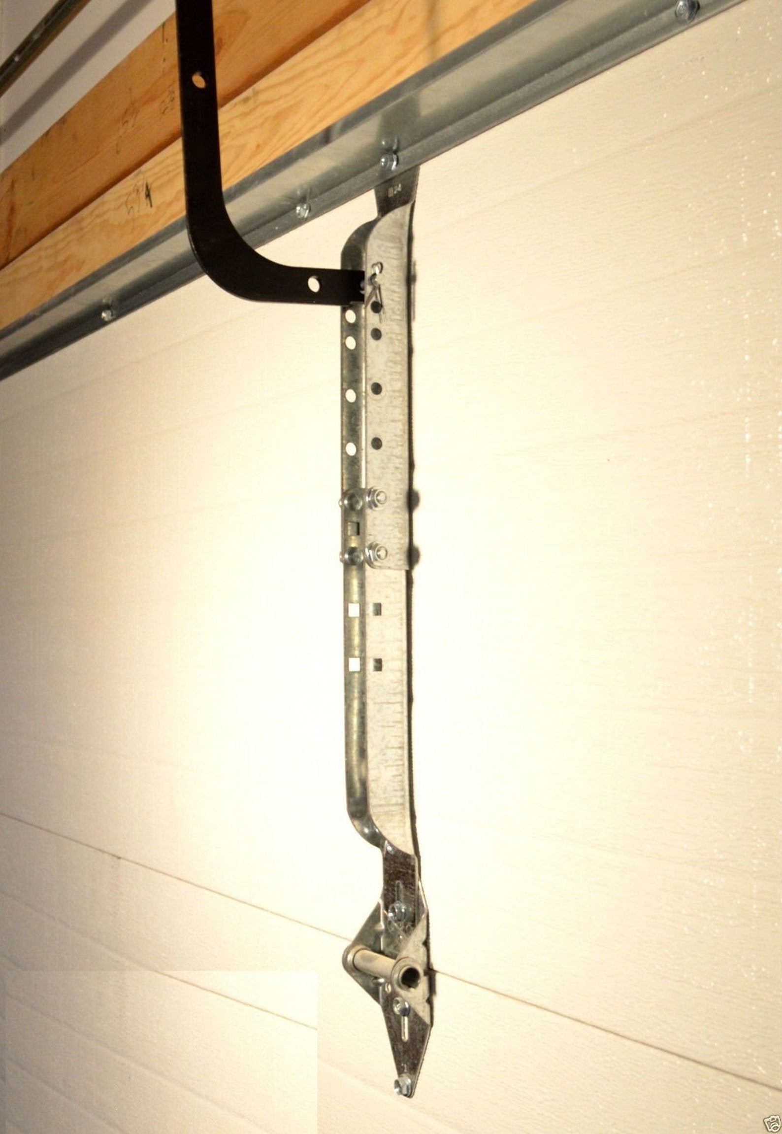 garage door reinforcement bracket
