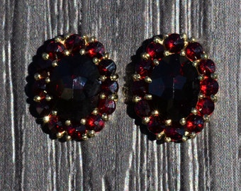 Ladies 14K Yellow Gold Bohemian Earrings set with Garnet