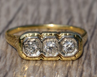 Antique Three Stone Diamond Ring in Yellow Gold