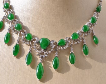 Outstanding Imperial Fei Cui Jadeite A Jade necklace with Diamonds