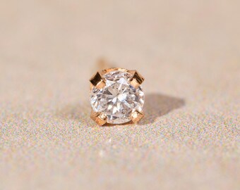 Single Diamond Stud Earring 0.10 CT in Yellow Gold