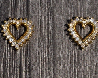 Ladies 14K Diamond Heart Stud Earrings