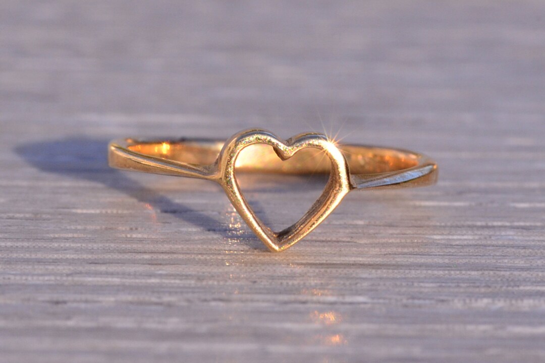 925 Sterling Silver / 14K Gold Vintage C Z Heart Ring Size