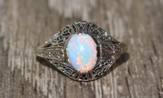 18 Karat White Gold Filigree Ring Set With Outstanding Opal Etsy