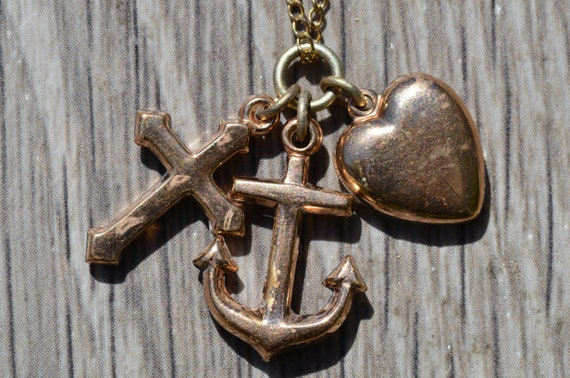 14k Yellow Gold Faith, Hope and Charity Triple Charm Necklace - The Black  Bow Jewelry Company