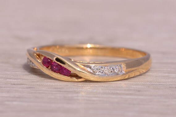 Ruby and Natural Diamond Ring in Yellow Gold - image 2