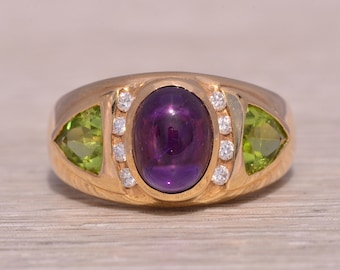Anillo vintage de los años 80 con amatista, peridoto y diamantes naturales en oro amarillo.