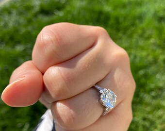 Engagement Ring in Platinum Art Deco 