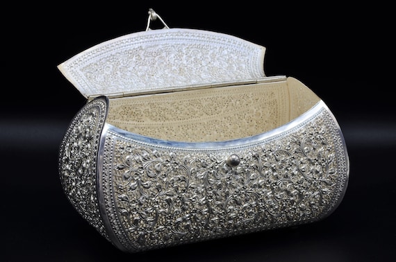 Vintage Solid Silver Handbag - image 5