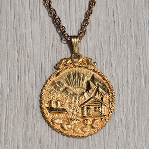 Hand Made Alaska Pendant in Yellow Gold