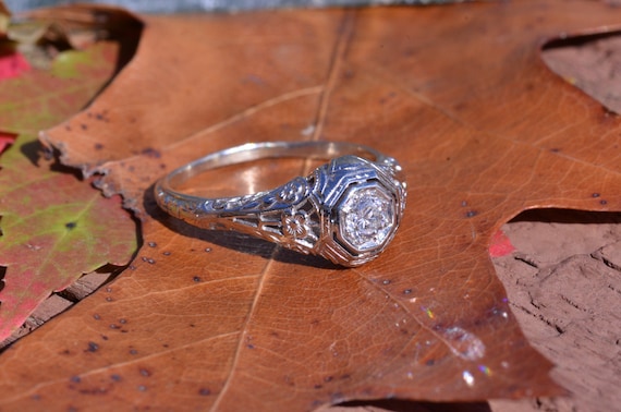 Antique Filigree Engagement Ring in 18 Karat Whit… - image 2