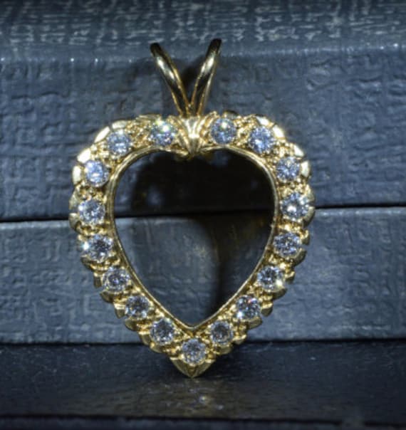 Vintage 14 karat Yellow Gold and Diamond Heart Pe… - image 1