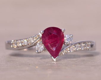 Vintage 14kt White Gold Ruby Diamond Flower Ring - Etsy