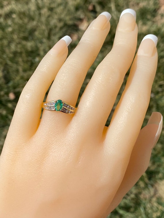Ladies 14K Gold Emerald and Diamond Ring - image 7