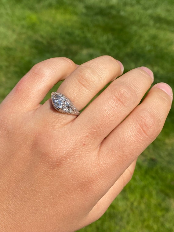Antique Ladies Platinum Engagement Ring set with … - image 9